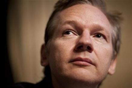 [julian-assange-fondatore-wikileaks[9].jpg]