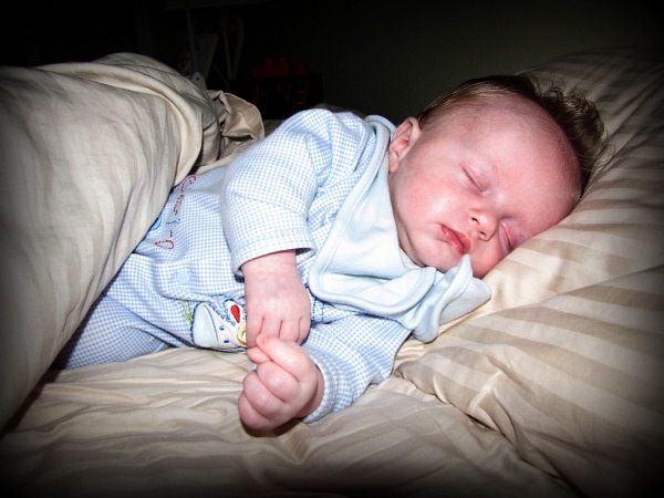 [jesseonmybed[4].jpg]