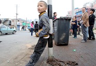 alg_china_chained-boy alg_china_chained-boy