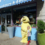 Spot in front of blue manatee