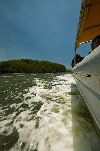 Boat going to Robinson Crusoe Island