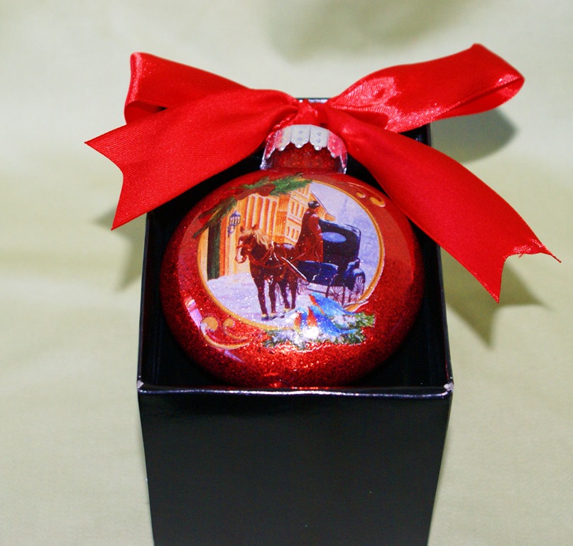 [maggielamarrre-GlitterChristmasOrnamentbox[6].jpg]