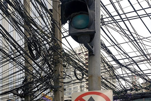 Foto Kabel-Kabel Paling Ruwet di Dunia