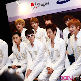 <2011@SS3 in Singapore / Cr. xinmsn / Photo by Running Into The Sun >