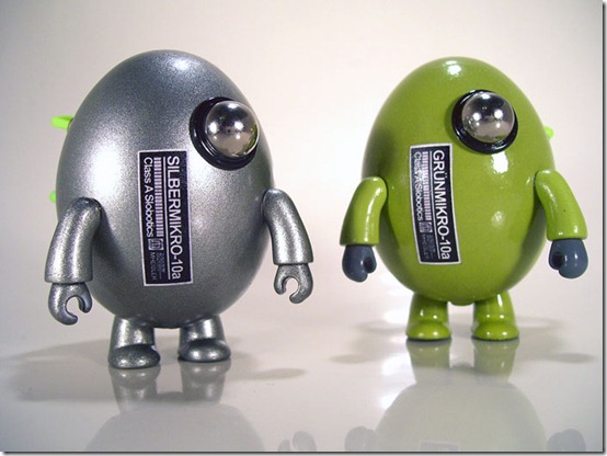 MikeSlobot_SilberMikroGrunMikro_15AnnivQees_Both MikeSlobot_SilberMikroGrunMikro_15AnnivQees_Both