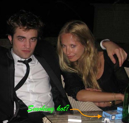 [Erika Dutra and Robert Pattinson in Cannes[3].jpg]
