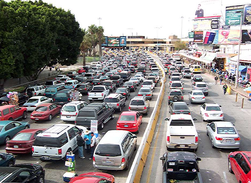 san_ysidro_port_of_entry.jpg