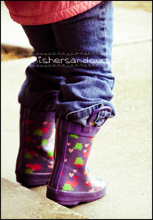 Frog boots