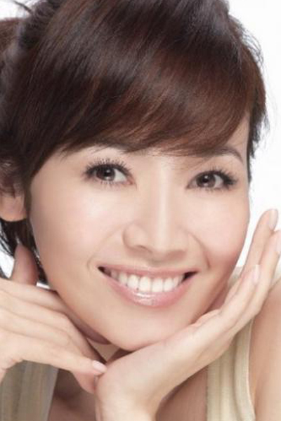 努力邁向"好感系彩妝"