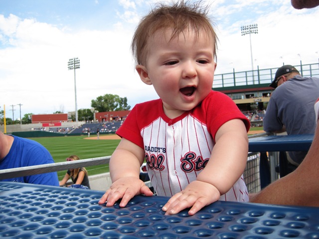 [2010-07-25 Riley at the Aces Game (8)[4].jpg]