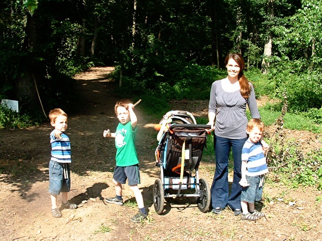 [Amber and Boys Nature Trail2[4].jpg]