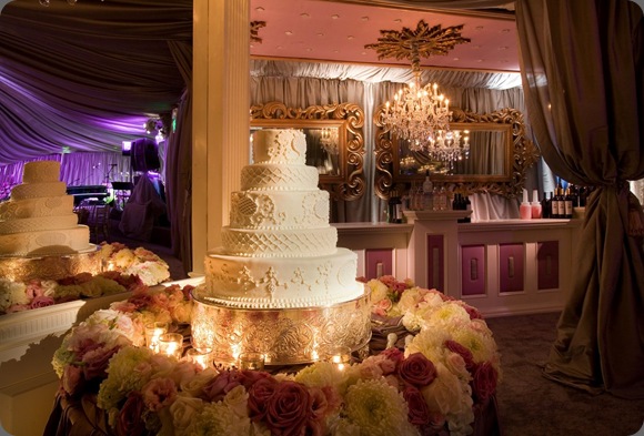 CakeDisplay hidden garden