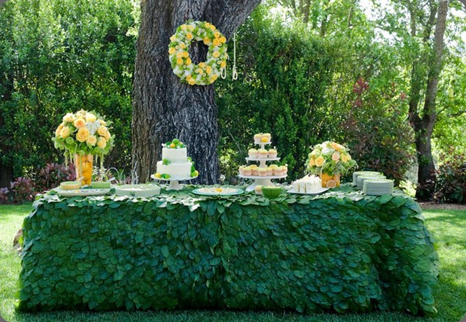 Lemon Leaf Tableclothes from  Pacific Coast Evergreen