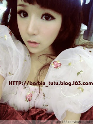 Barbie Diaoyang (刁扬) Barbie Diaoyang (刁扬)