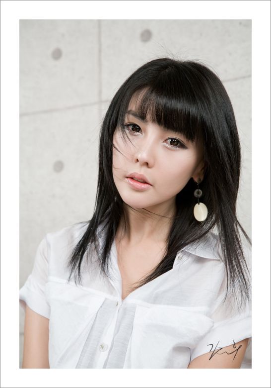 Lee Ji Woo (이지우) - Korea