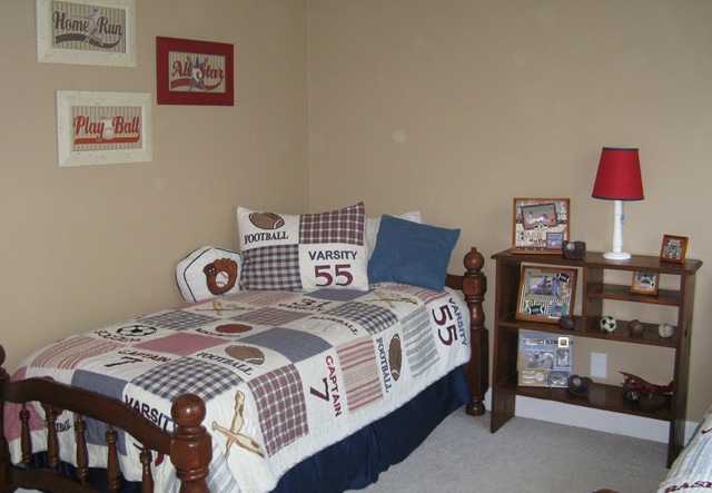 [boys bed and bookcase[3].jpg]