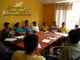 PREFECTO RATIFICA SU APOYO A LA PEQUEÑA MINERÍA Y ARTESANAL PREFECTO RATIFICA SU APOYO A LA PEQUEÑA MINERÍA Y ARTESANAL