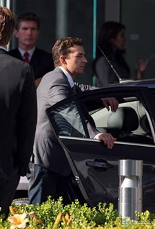 Transformers3 ภาพ Shia และ Rosie จากการถ่ายทำใน LA Transformers3 ภาพ Shia และ Rosie จากการถ่ายทำใน LA