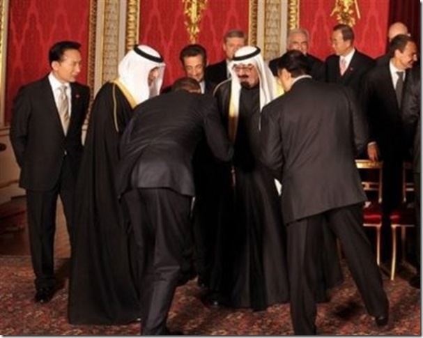 ObamaBowsToSaudiKing