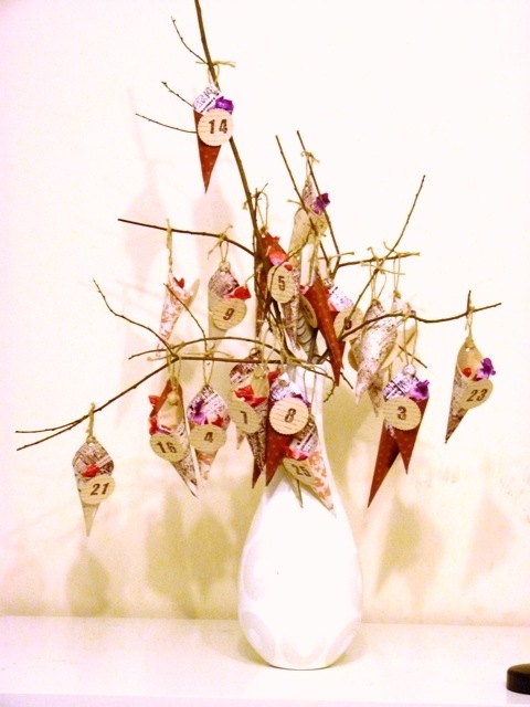 [Sarah's advent bouquet[8].jpg]