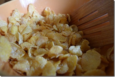 corn flake with boiling honey
