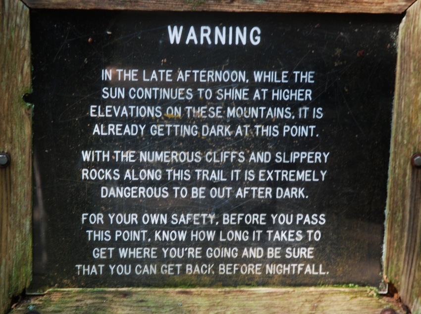[trail warning sign[2].jpg]