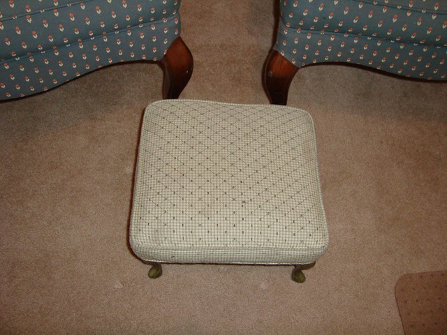 [wing chairs 011[5].jpg]