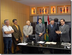 FOTO- ROBERTO FRANCA - ASSESSORIA - PREFEITO JOSÉ QUEIROZ TRANSFERE GARGO TEMPORARIAMENTE AO VICE JORGE GOMES 1
