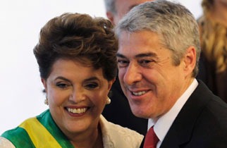 [dilma_socratesqueverdadeeessa.com5.jpg]