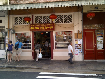 www.RickNakama.com Sing Cheong Yuan Bakery - 1027 Maunakea Street, Chinatown, Honolulu, Gao, Candied Fruits, Candied Brittle