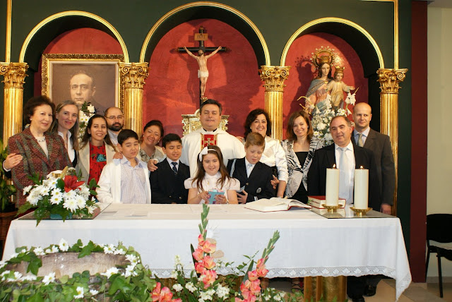 Primeras Comuniones del Domingo 19 de abril de 2009
