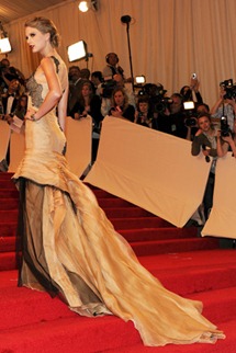 Taylor Swift J Mendel (2)