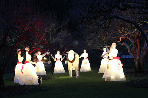 Eight Maids a-Milking