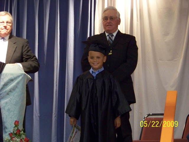 [preschool graduation 083[2].jpg]