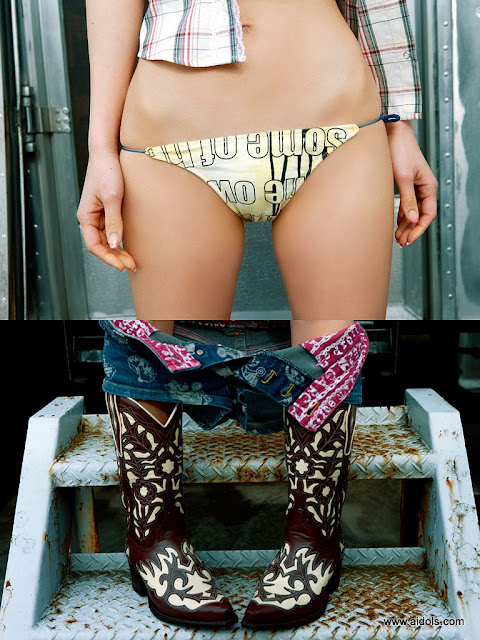 Aki Hoshino ~ Tokyo DownTown Girl (49/51) (49/51)