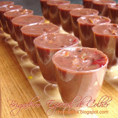 brigadeiro colher Brigadeiro de Colher hum... que delícia!