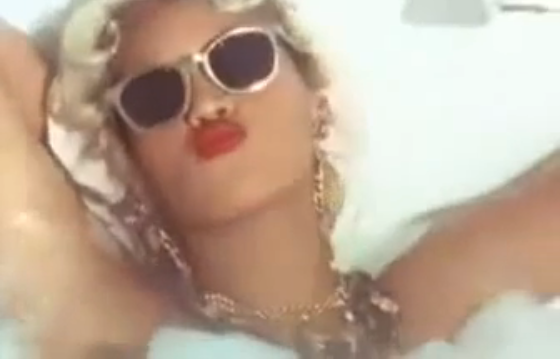 [BeyonceWhyDontYouLoveMeScreencaps951.png]