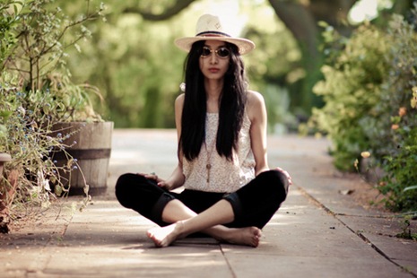 Frou Frouu cross legged