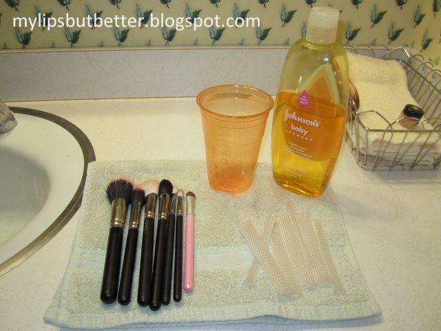 [tutorial-brush-shampoo-1[2].jpg]