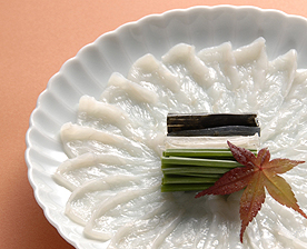 冬の贅沢な味わい、天然とらふぐ料理