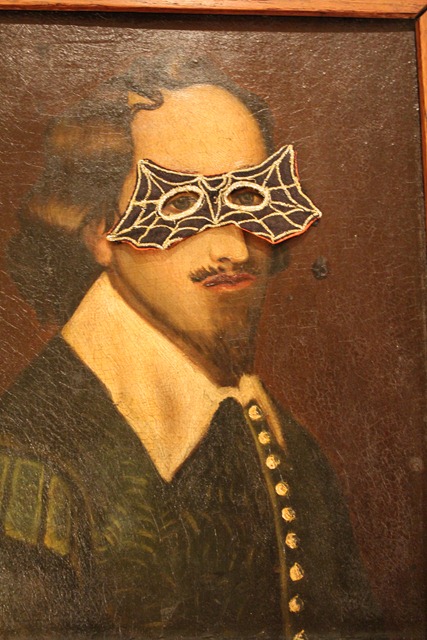 [shakespeare with mask[6].jpg]