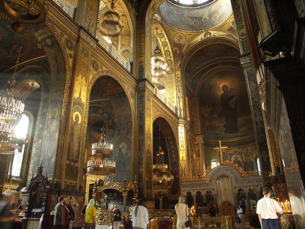 [Interior_of_St_Volodymyr's_Cathedral_in_Kyiv[5].jpg]