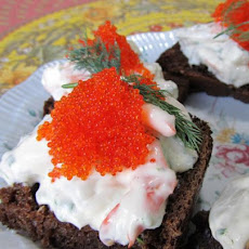 Skagenröra - Swedish Creamy Dill Prawn Toasts With Caviar