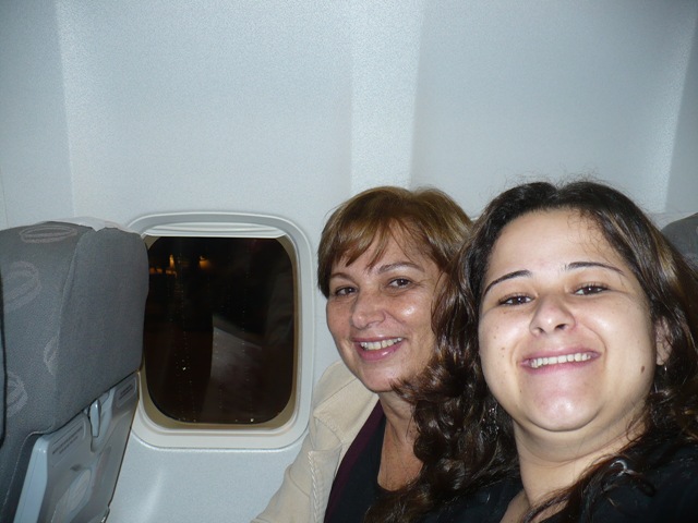 [05 - No avião[3].jpg]