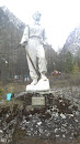 Памятник Галине Афанасьевой и Всем погибшим альпинистам