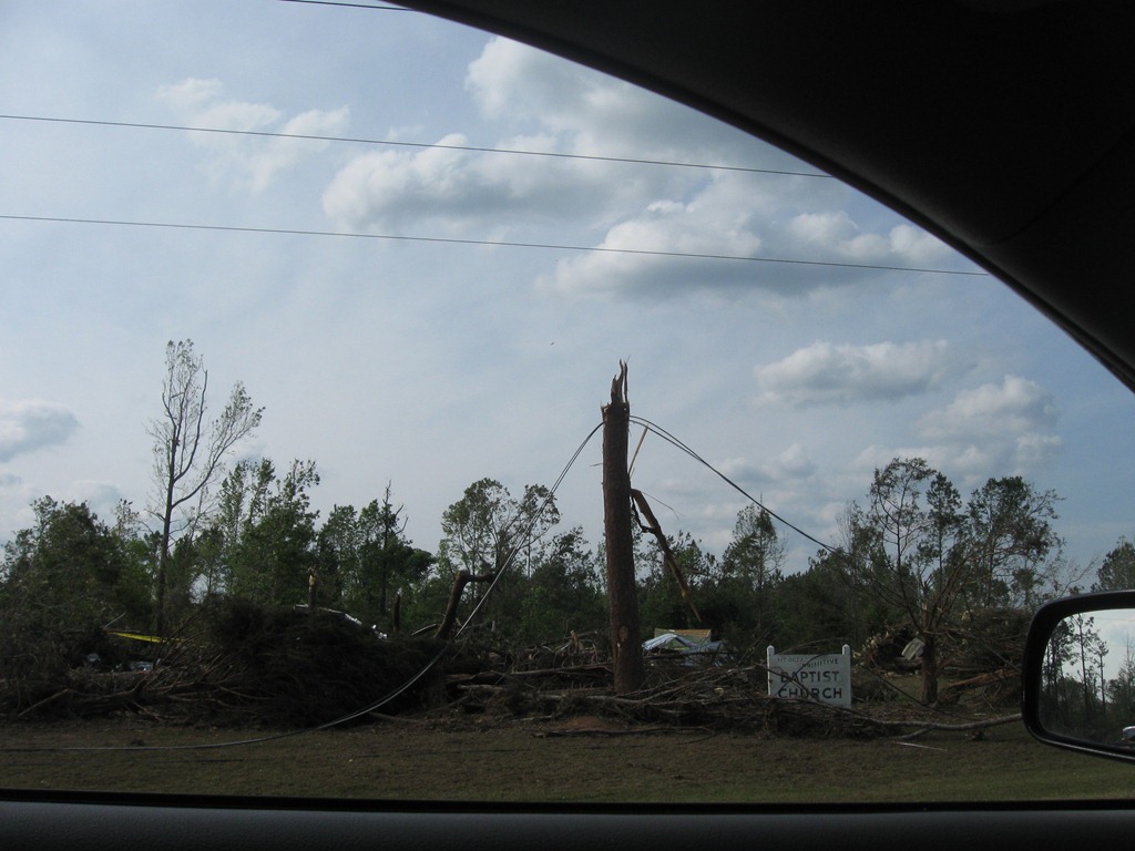 [tornado april 2011 037[9].jpg]