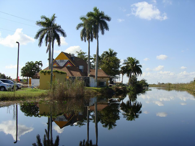 http://lh3.ggpht.com/_kwQNCqCi_5c/SWOJiJV775I/AAAAAAAAAvA/2ZXhFRfORKA/s640/airboat.jpg