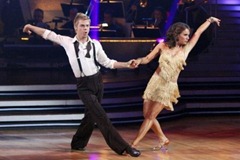 DANCING WITH THE STARS - "Episode 1102" - In week two of "Dancing with the Stars," all of the couples returned to dance their second routines in a two-hour show, MONDAY, SEPTEMBER 27 (8:00-10:01 p.m., ET), on the ABC Television Network. (ABC/ADAM LARKEY)
DEREK HOUGH, JENNIFER GREY