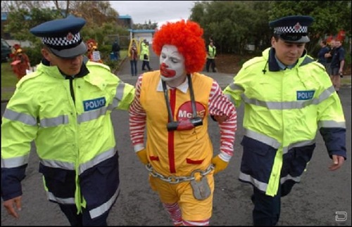 1264476835_costume_guys_arrested_10