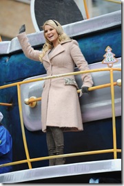 Jessica Simpson – 84th Macy’s Thanksgiving Day Parade1